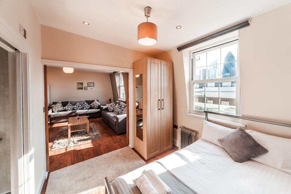 View Flat At Liverpool St Brick Ln Hotel